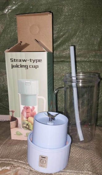 Mini USB Rechargeable Juicer Blender for Home & Office